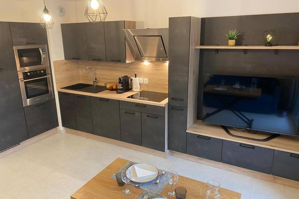 Apartmán Deux Pieces Moderne Et Chaleureux Saint-Laurent-du-Var Exteriér fotografie